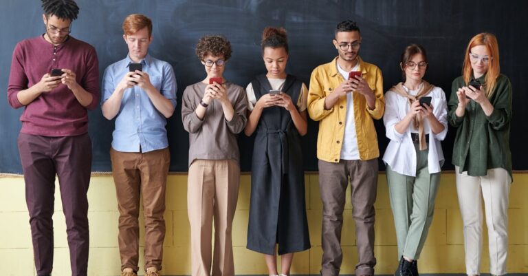 Mobile App Revenue Models: Unlocking Profits in a Competitive Market